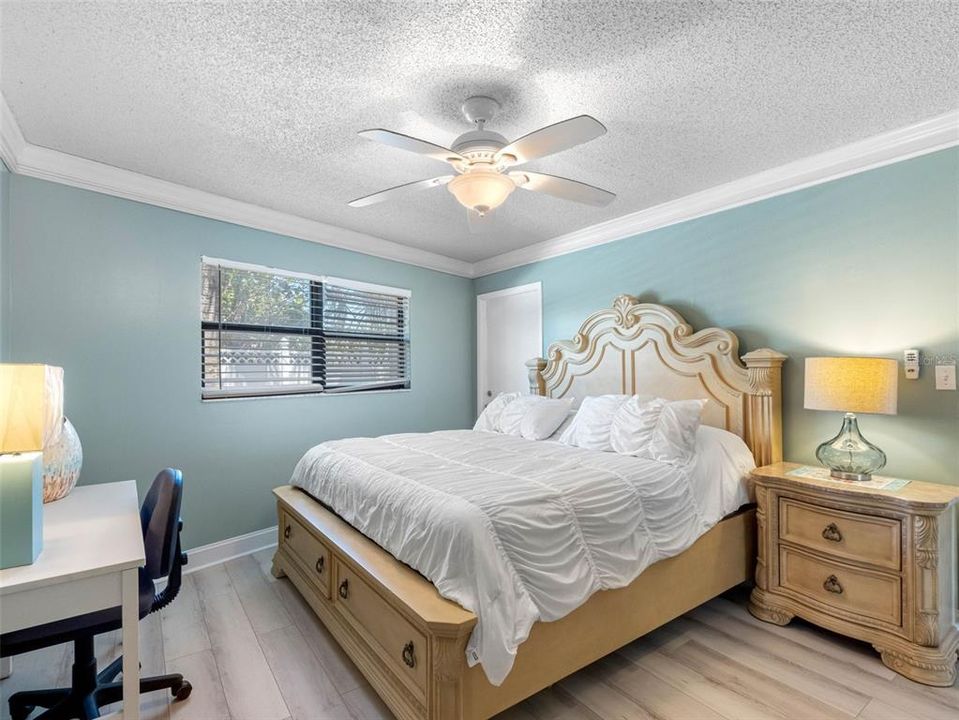 For Sale: $499,000 (2 beds, 2 baths, 1118 Square Feet)