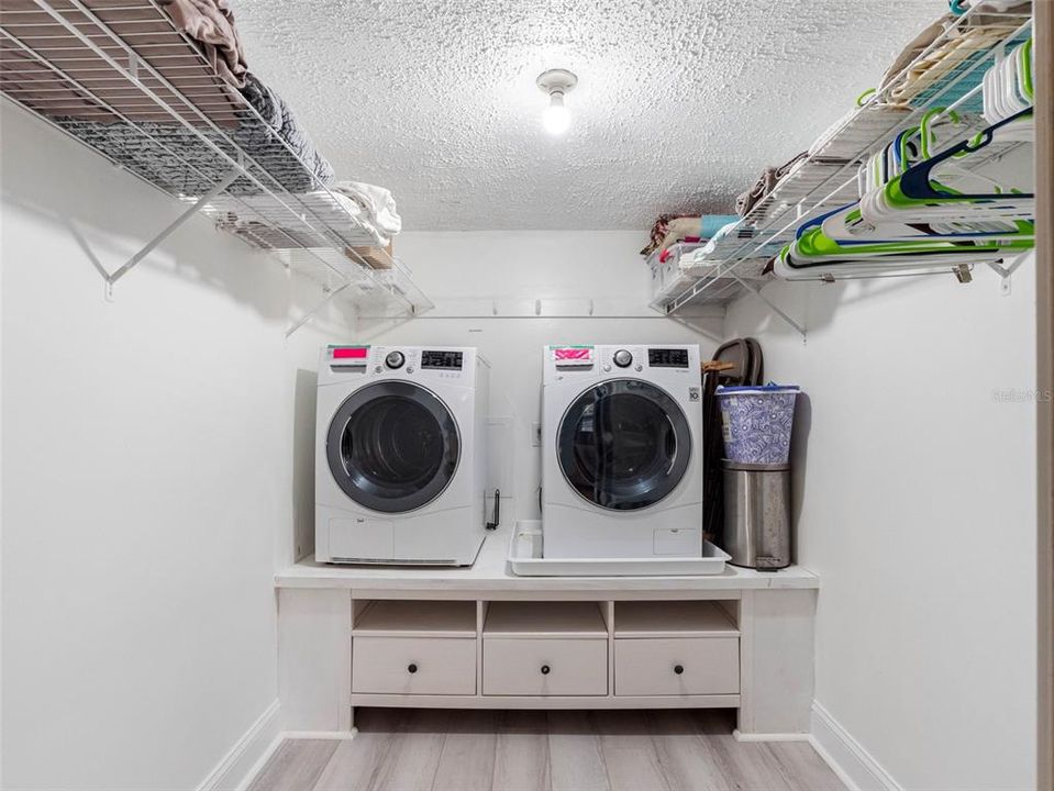 For Sale: $499,000 (2 beds, 2 baths, 1118 Square Feet)