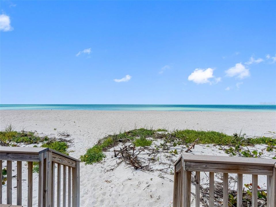 For Sale: $499,000 (2 beds, 2 baths, 1118 Square Feet)