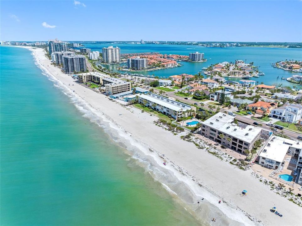 For Sale: $499,000 (2 beds, 2 baths, 1118 Square Feet)