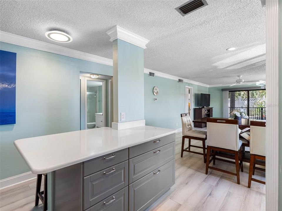 For Sale: $499,000 (2 beds, 2 baths, 1118 Square Feet)