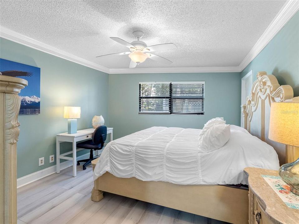 For Sale: $499,000 (2 beds, 2 baths, 1118 Square Feet)