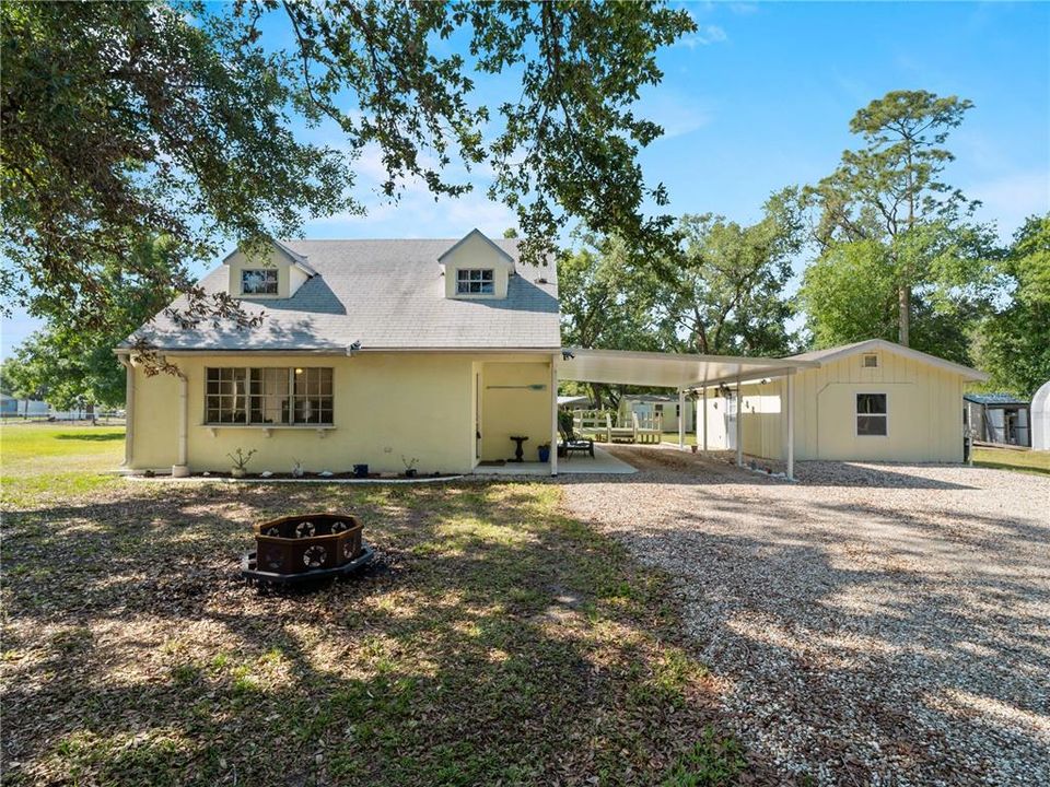 Recently Sold: $279,900 (3 beds, 2 baths, 1296 Square Feet)