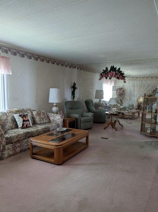 For Sale: $100,000 (2 beds, 2 baths, 1152 Square Feet)