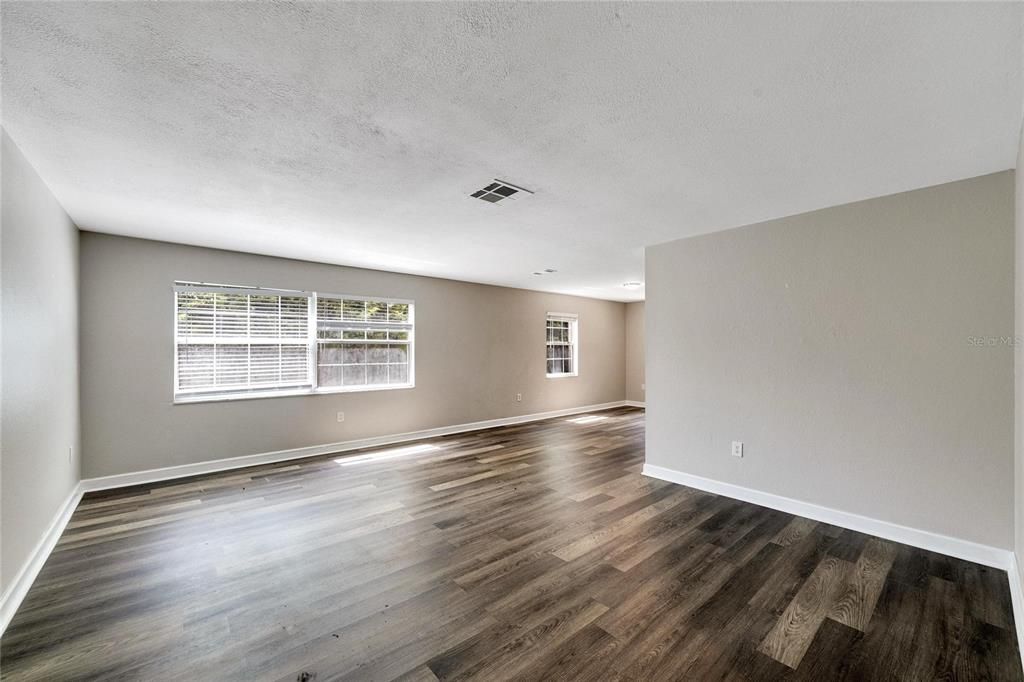 For Sale: $439,990 (3 beds, 2 baths, 1680 Square Feet)