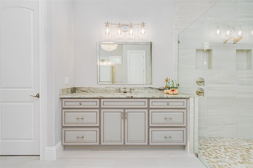 For Sale: $1,599,900 (4 beds, 3 baths, 3694 Square Feet)