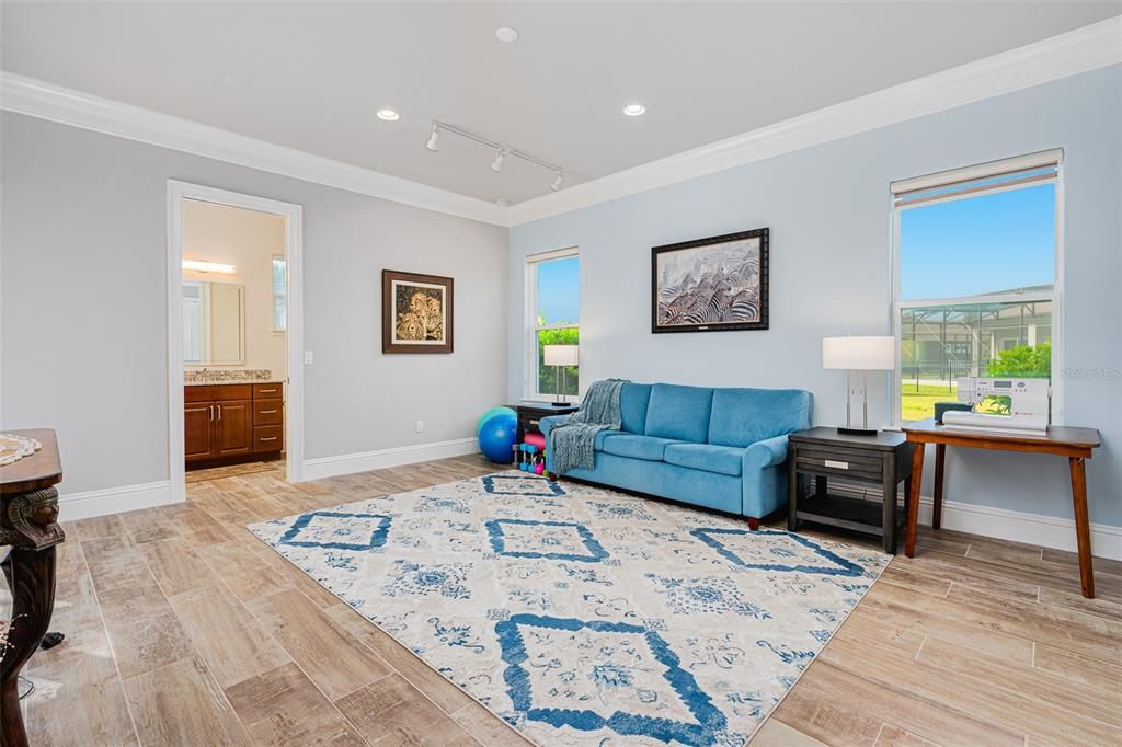 For Sale: $1,599,900 (4 beds, 3 baths, 3694 Square Feet)