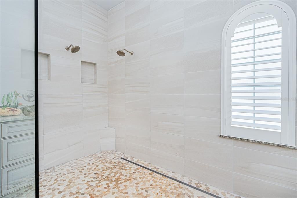 For Sale: $1,599,900 (4 beds, 3 baths, 3694 Square Feet)