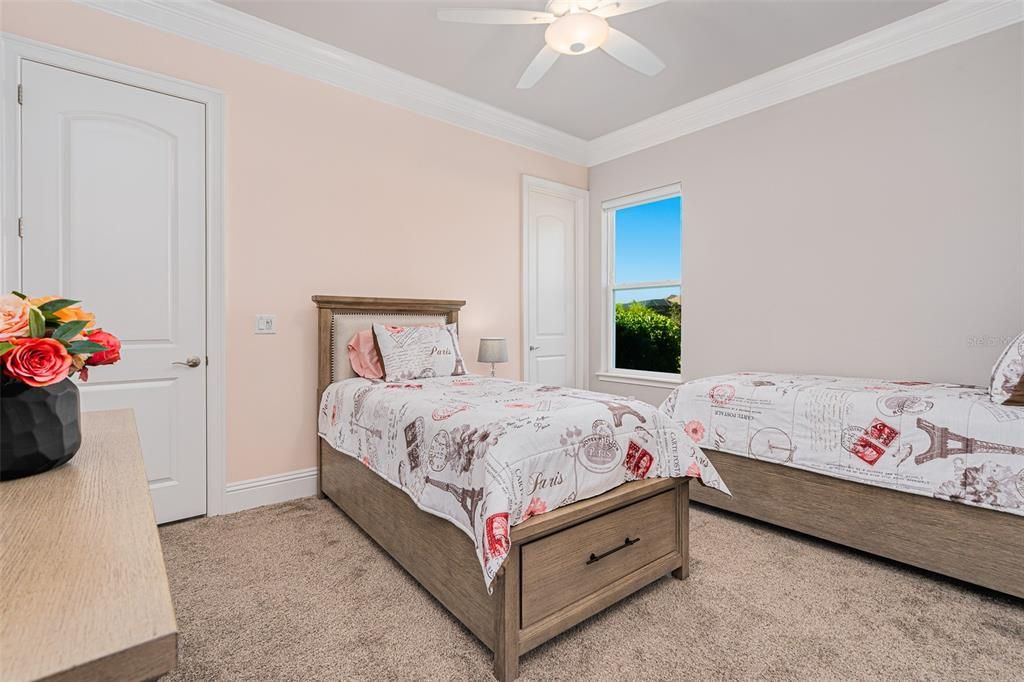 For Sale: $1,599,900 (4 beds, 3 baths, 3694 Square Feet)