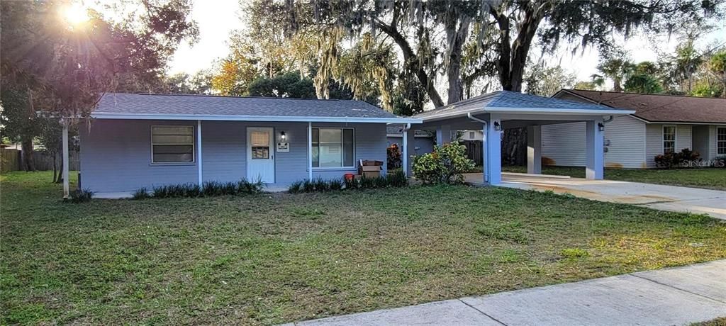 Recently Rented: $1,695 (2 beds, 1 baths, 945 Square Feet)