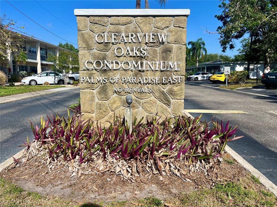 For Sale: $80,000 (1 beds, 1 baths, 562 Square Feet)