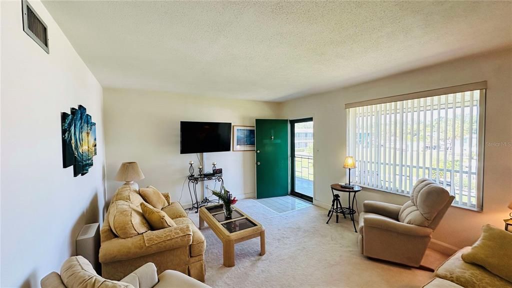 En Venta: $104,900 (2 camas, 1 baños, 816 Pies cuadrados)