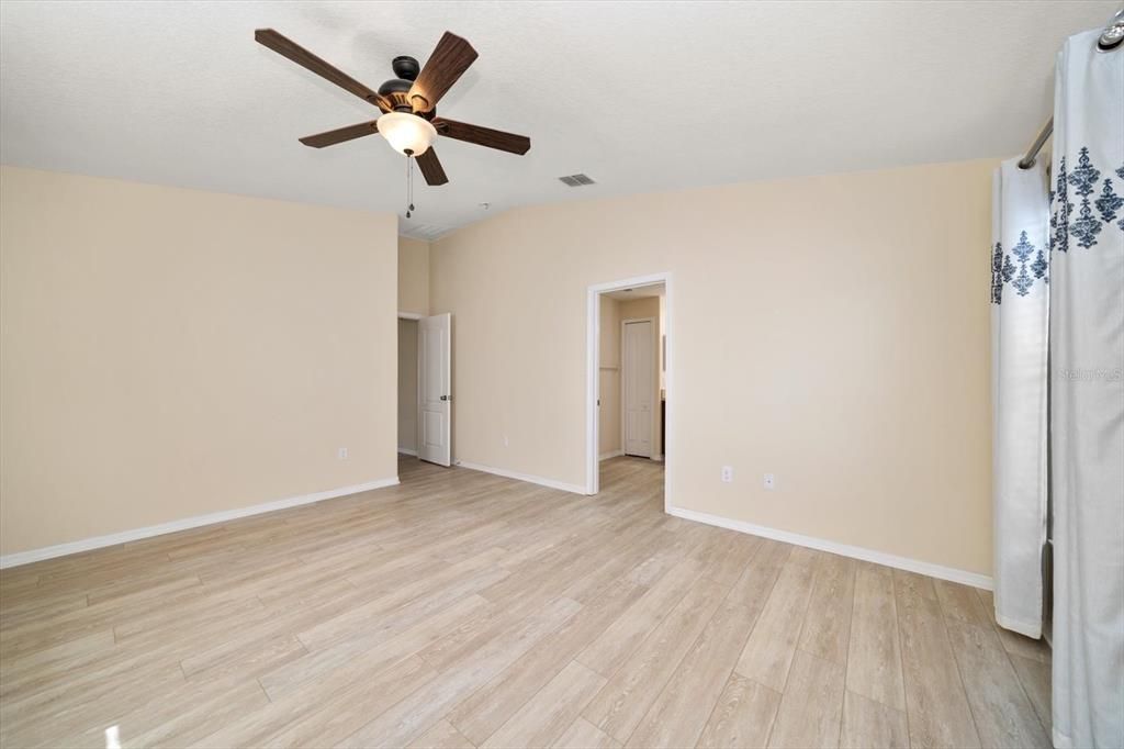 For Sale: $345,000 (3 beds, 2 baths, 2062 Square Feet)