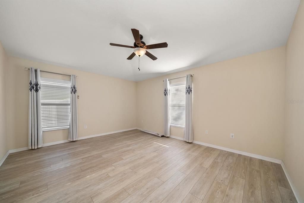 For Sale: $345,000 (3 beds, 2 baths, 2062 Square Feet)