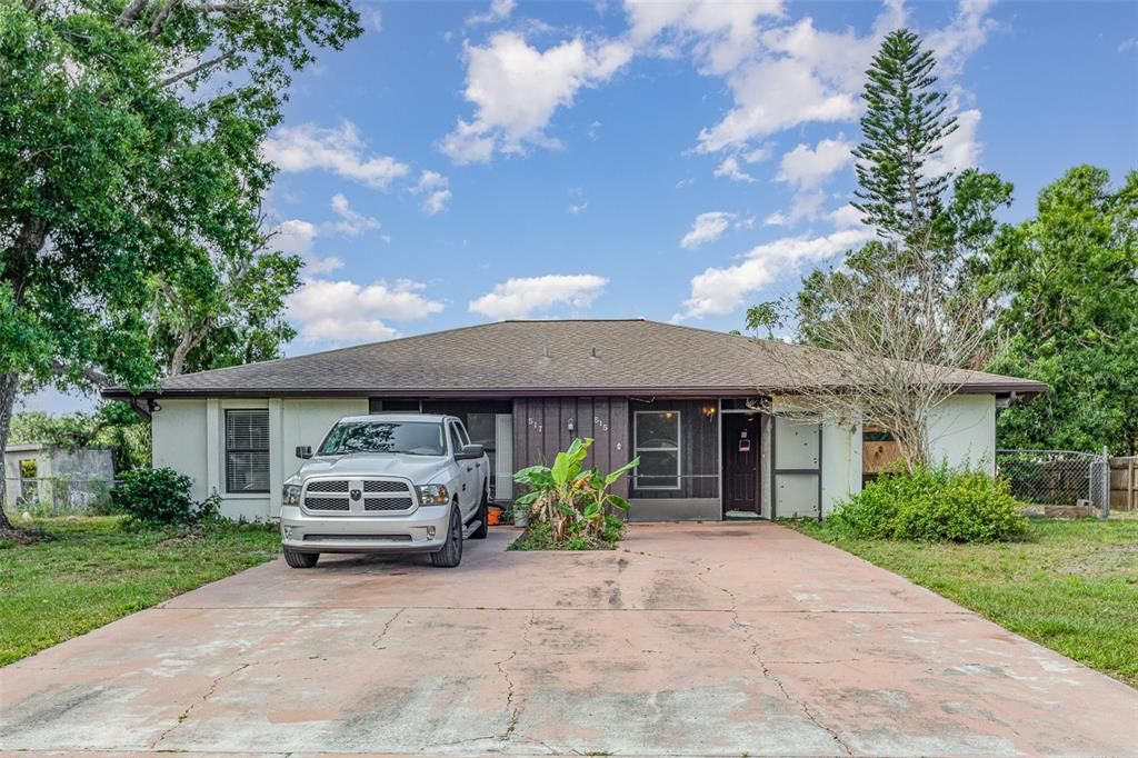 Recently Sold: $190,000 (2 beds, 2 baths, 812 Square Feet)