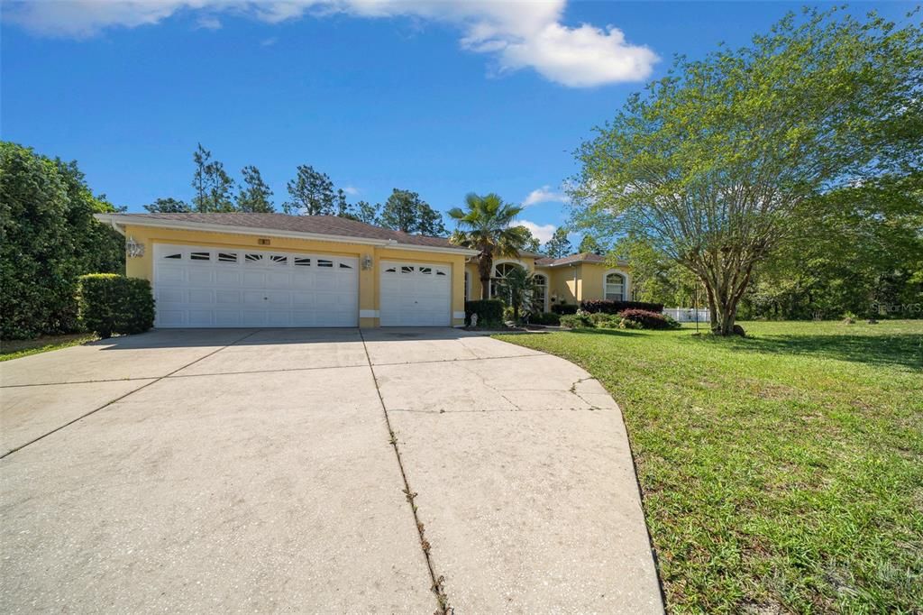 For Sale: $439,700 (3 beds, 2 baths, 1838 Square Feet)