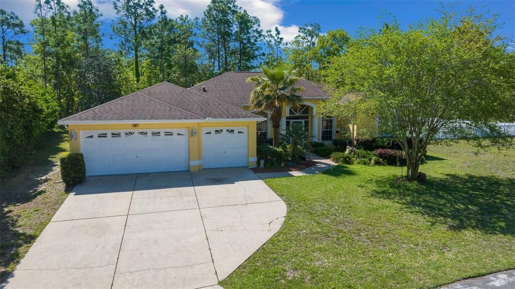 For Sale: $439,700 (3 beds, 2 baths, 1838 Square Feet)