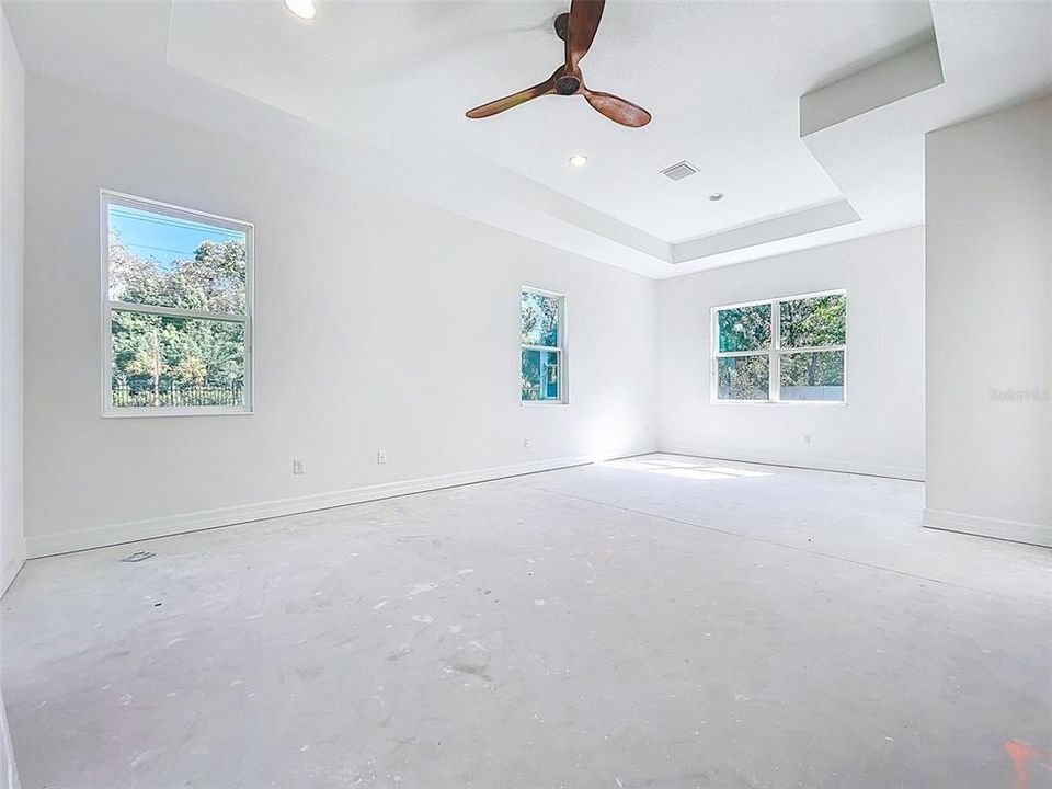 Под контрактом: $1,189,999 (4 спален, 3 ванн, 3124 Квадратных фут)