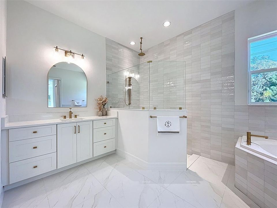 Под контрактом: $1,189,999 (4 спален, 3 ванн, 3124 Квадратных фут)