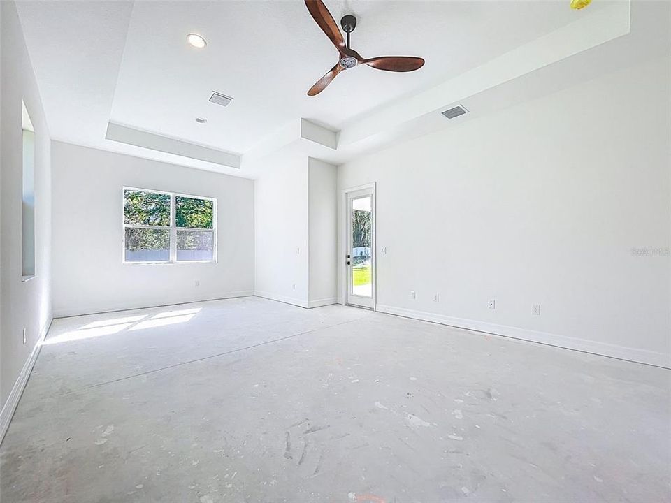 Под контрактом: $1,189,999 (4 спален, 3 ванн, 3124 Квадратных фут)