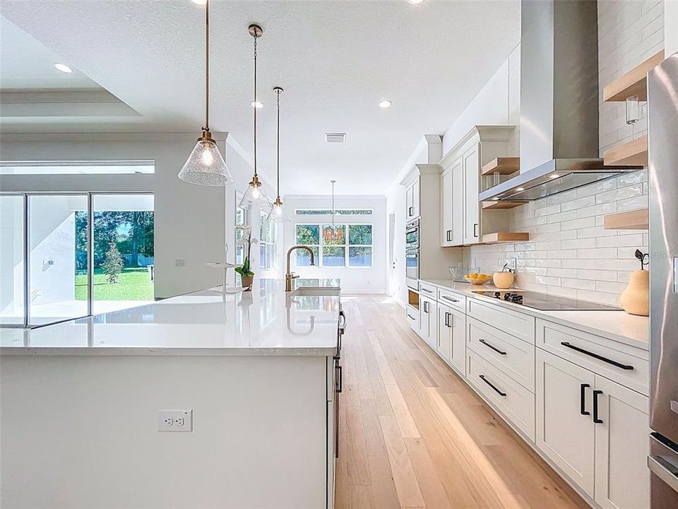 Под контрактом: $1,189,999 (4 спален, 3 ванн, 3124 Квадратных фут)