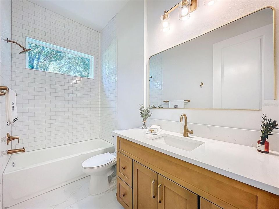 Под контрактом: $1,189,999 (4 спален, 3 ванн, 3124 Квадратных фут)