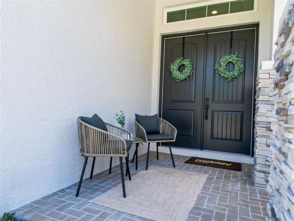 Под контрактом: $1,189,999 (4 спален, 3 ванн, 3124 Квадратных фут)