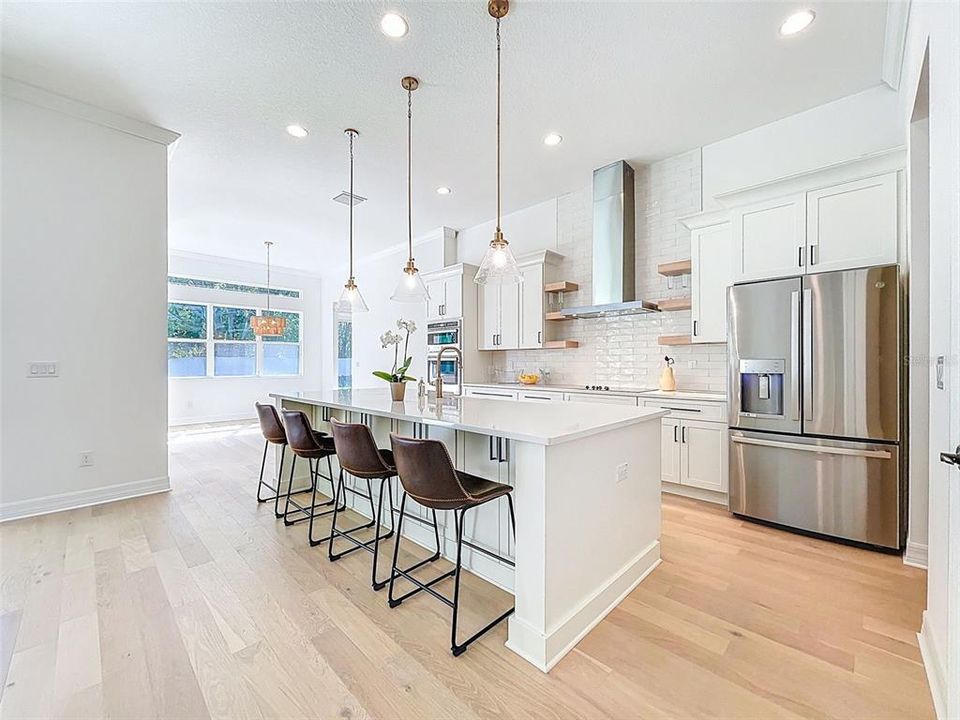 Под контрактом: $1,189,999 (4 спален, 3 ванн, 3124 Квадратных фут)