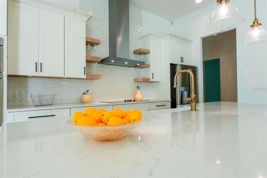 Под контрактом: $1,189,999 (4 спален, 3 ванн, 3124 Квадратных фут)