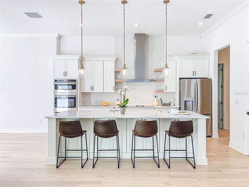 Под контрактом: $1,189,999 (4 спален, 3 ванн, 3124 Квадратных фут)