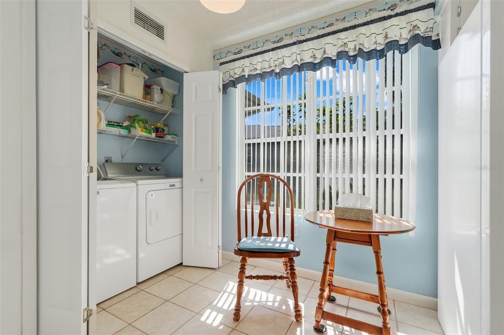 For Sale: $215,000 (2 beds, 2 baths, 1293 Square Feet)