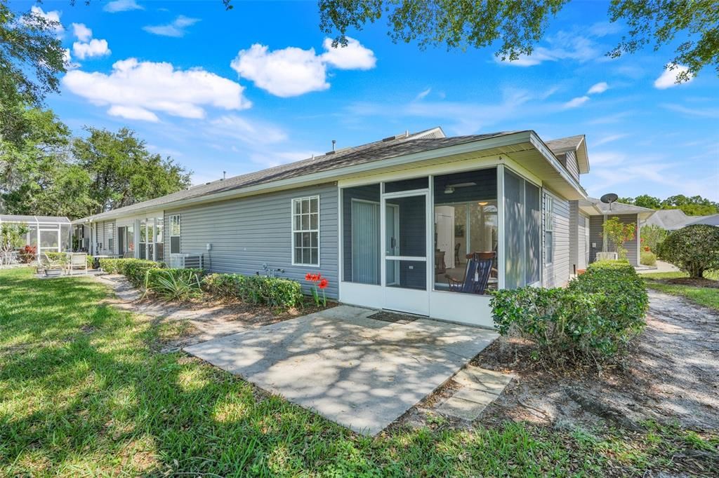 For Sale: $215,000 (2 beds, 2 baths, 1293 Square Feet)