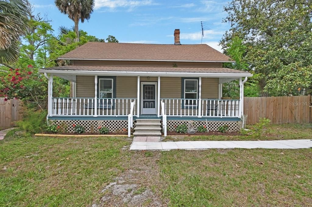 Vendido Recientemente: $299,000 (3 camas, 2 baños, 1400 Pies cuadrados)