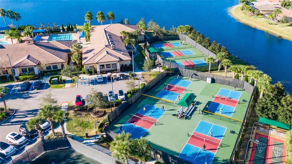 На продажу: $255,000 (2 спален, 2 ванн, 1291 Квадратных фут)