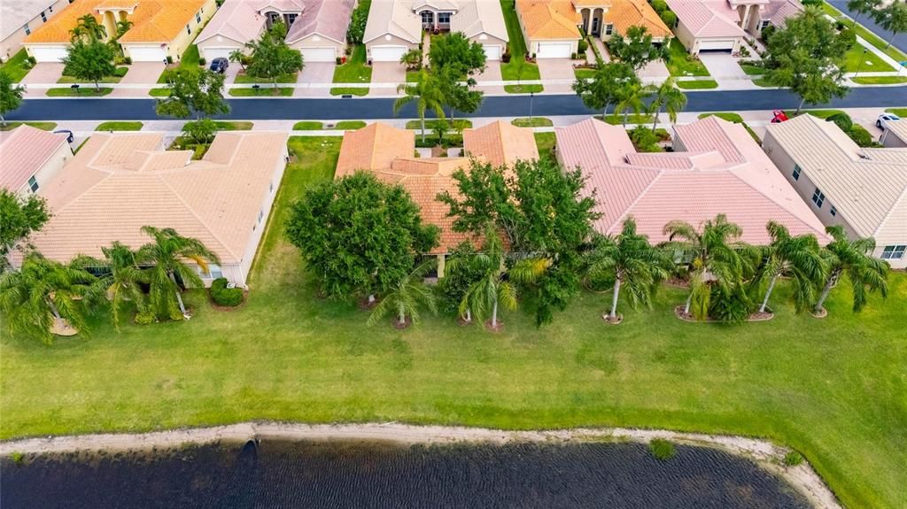 На продажу: $255,000 (2 спален, 2 ванн, 1291 Квадратных фут)