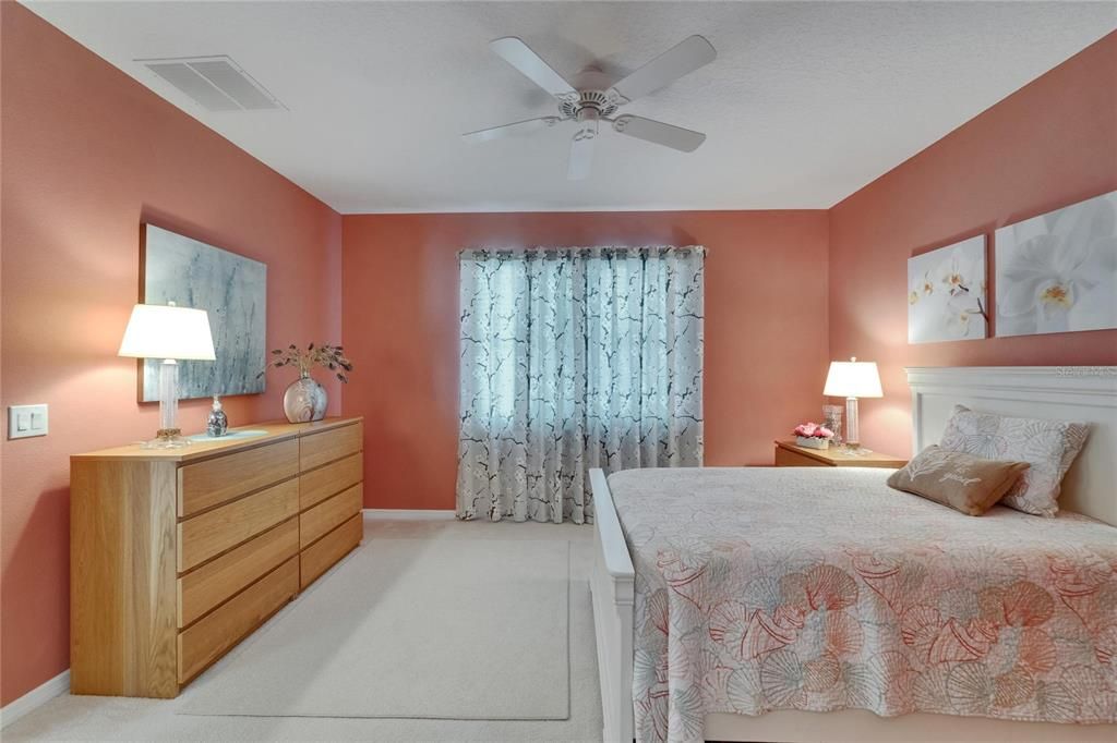 На продажу: $255,000 (2 спален, 2 ванн, 1291 Квадратных фут)