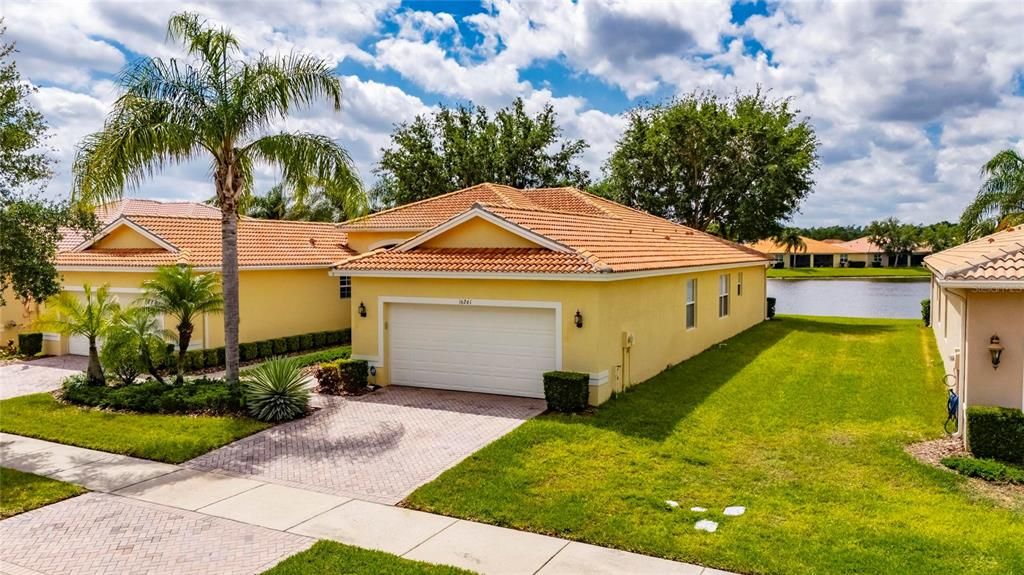 На продажу: $255,000 (2 спален, 2 ванн, 1291 Квадратных фут)