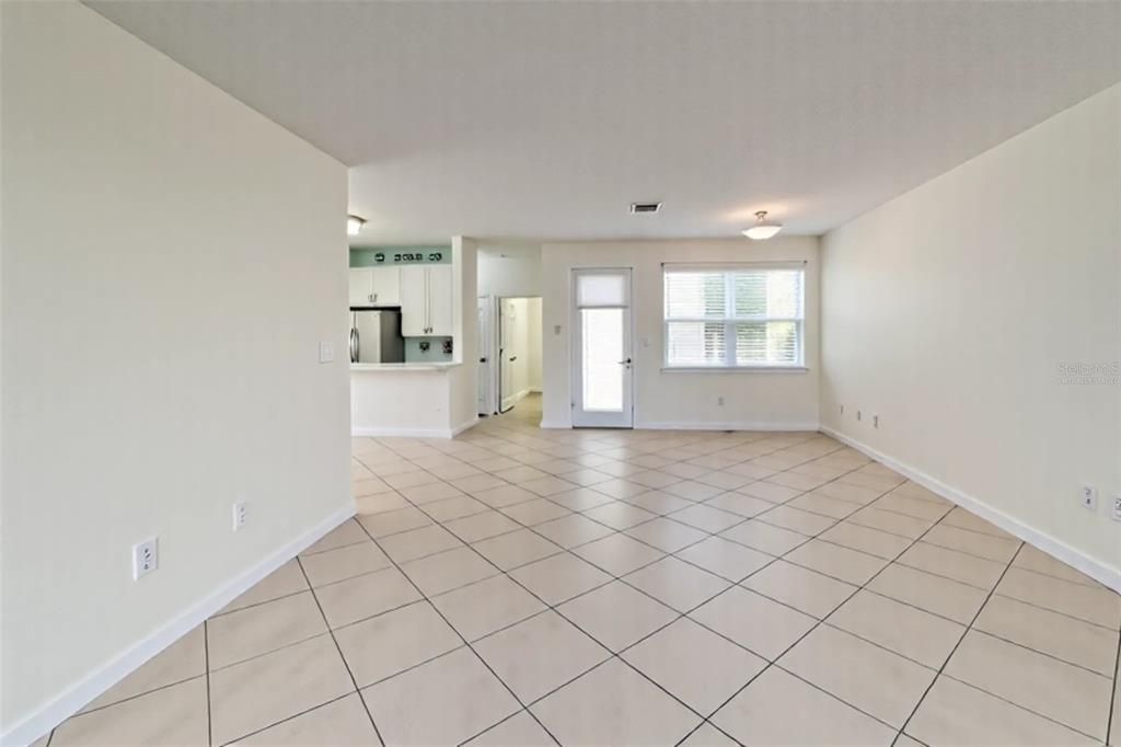 На продажу: $255,000 (2 спален, 2 ванн, 1291 Квадратных фут)