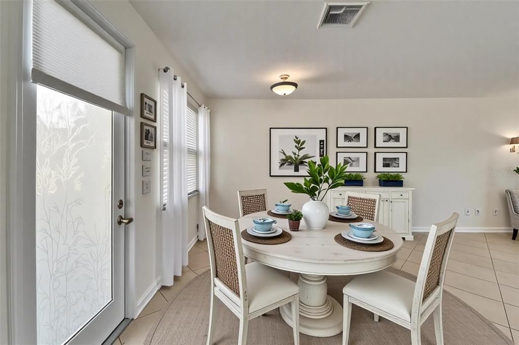 На продажу: $255,000 (2 спален, 2 ванн, 1291 Квадратных фут)