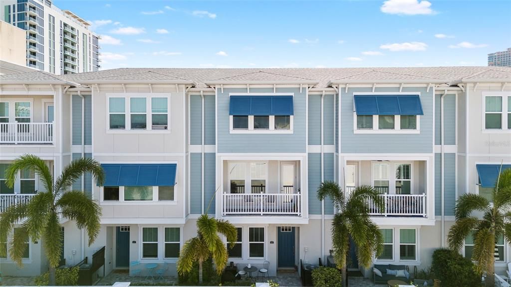 Recently Sold: $805,000 (3 beds, 3 baths, 1868 Square Feet)