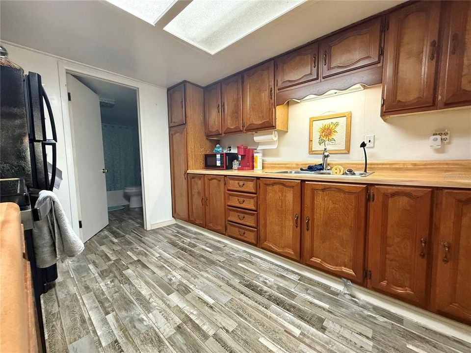 For Sale: $146,000 (3 beds, 1 baths, 1100 Square Feet)