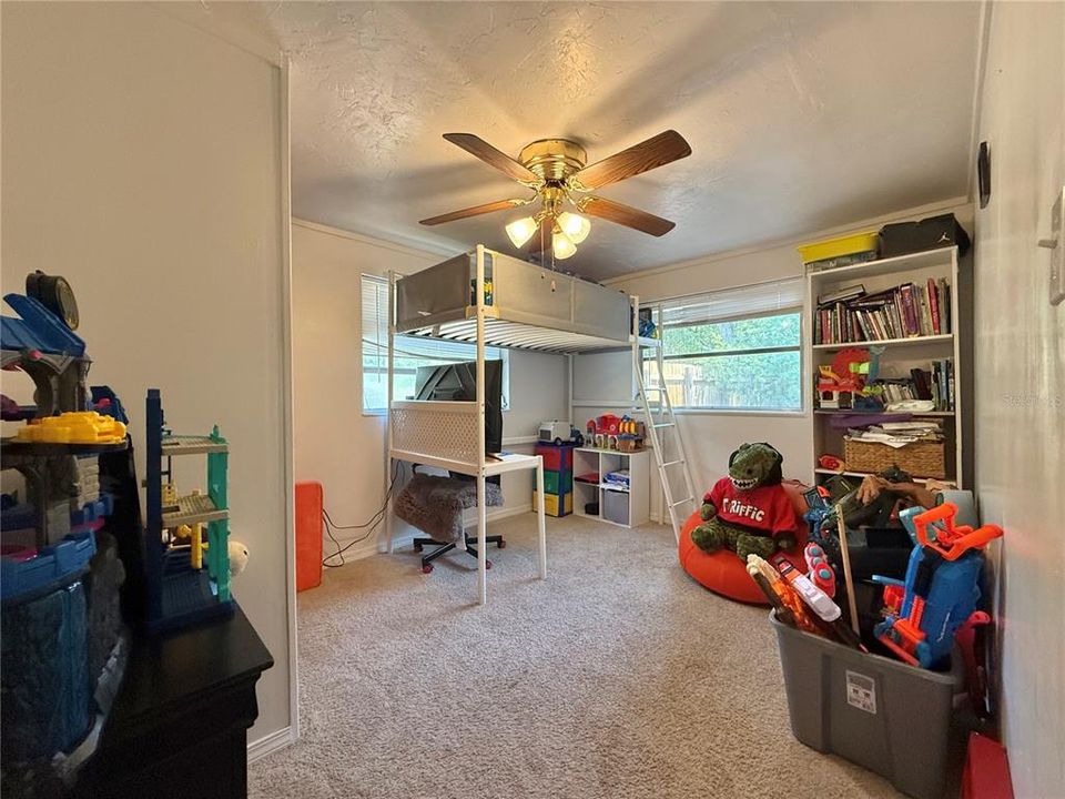 For Sale: $146,000 (3 beds, 1 baths, 1100 Square Feet)