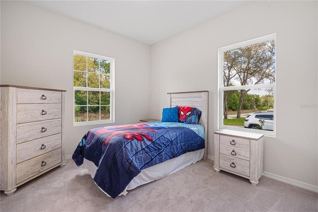 Под контрактом: $299,827 (3 спален, 2 ванн, 1803 Квадратных фут)