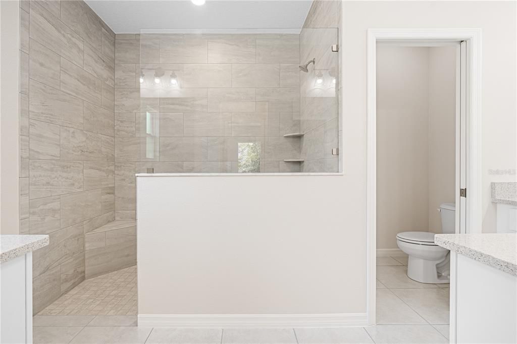 Под контрактом: $299,827 (3 спален, 2 ванн, 1803 Квадратных фут)