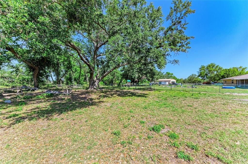 Под контрактом: $778,999 (3 спален, 2 ванн, 2785 Квадратных фут)