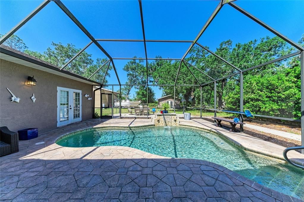 Под контрактом: $778,999 (3 спален, 2 ванн, 2785 Квадратных фут)