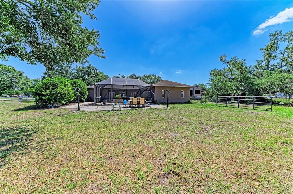 Под контрактом: $778,999 (3 спален, 2 ванн, 2785 Квадратных фут)