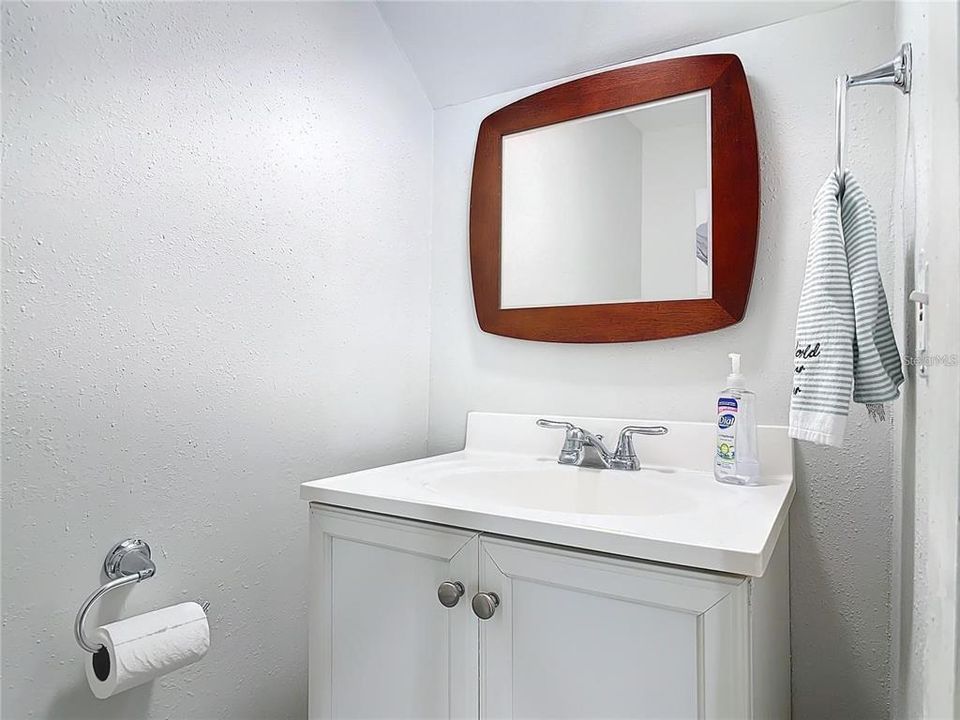 Active With Contract: $961,000 (4 beds, 2 baths, 2400 Square Feet)