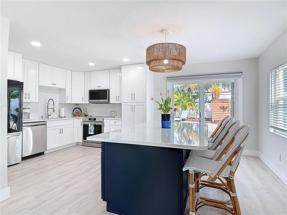 Active With Contract: $961,000 (4 beds, 2 baths, 2400 Square Feet)