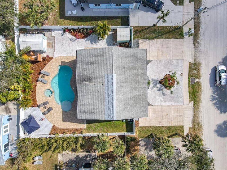 Active With Contract: $961,000 (4 beds, 2 baths, 2400 Square Feet)